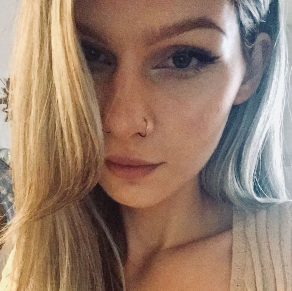 Meet your Posher, April